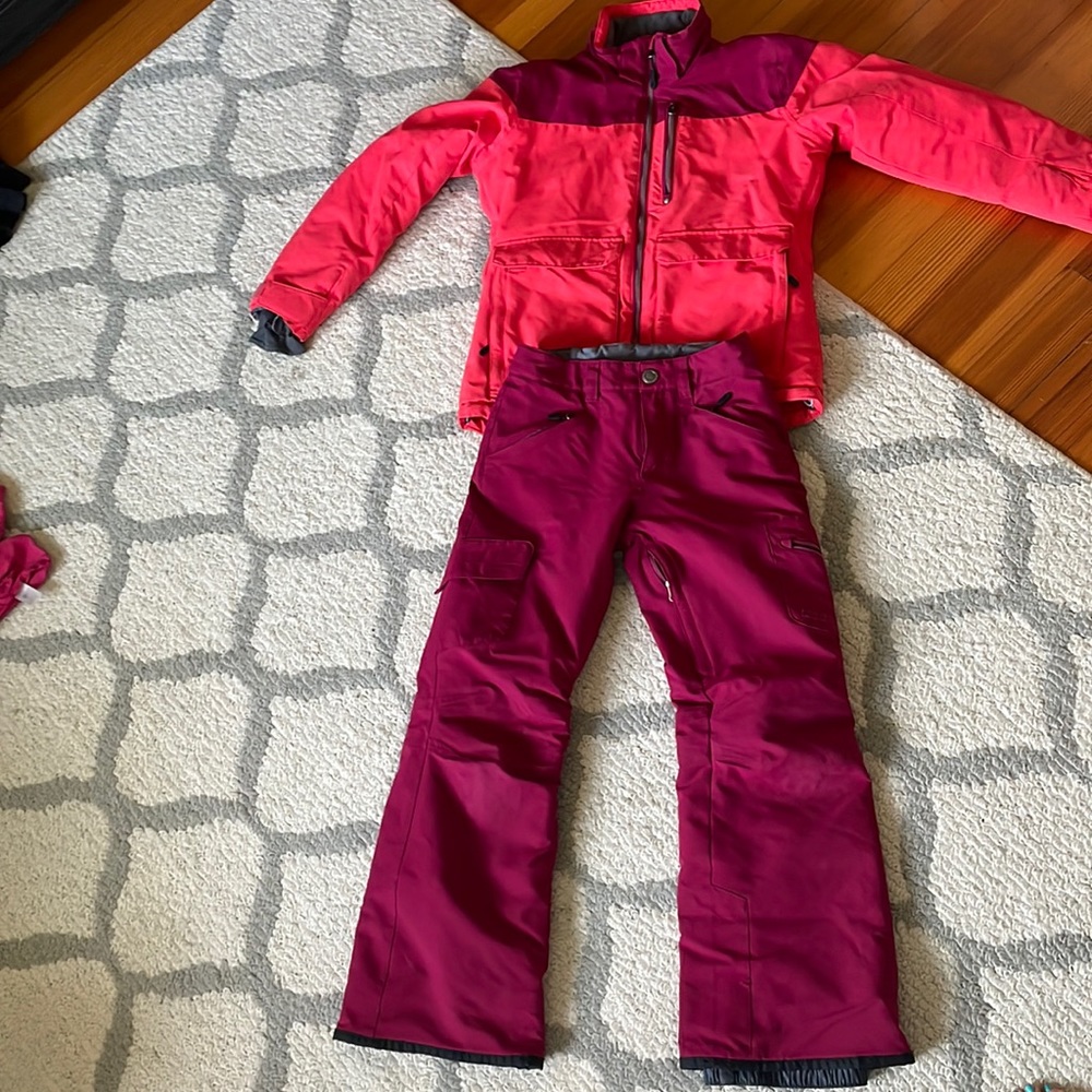 Boulder Gear Ski pants & Jacket. Worn one season.